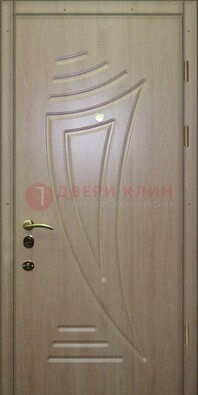 Светлая железная дверь с МДФ ДМ-153 в Орехово-Зуево