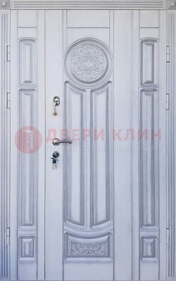 Белая двухстворчатая дверь с массивом дуба ДМД-72 в Орехово-Зуево