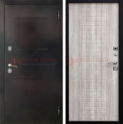 Черная железная дверь с порошковым покрытием и филенчатой МДФ ДП-221 в Орехово-Зуево