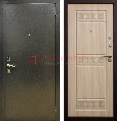 Железная темно-серая дверь с порошковым напылением и МДФ с резьбой ДП-276 в Орехово-Зуево