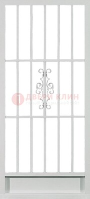 Белая стальная решетчатая дверь с ковкой ДР-35 в Воронеже