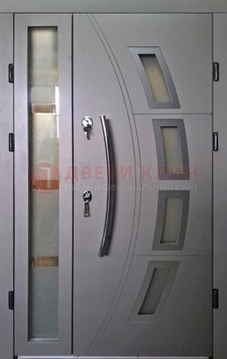 Серая железная дверь для дома со стеклом ДС-17 в Орехово-Зуево