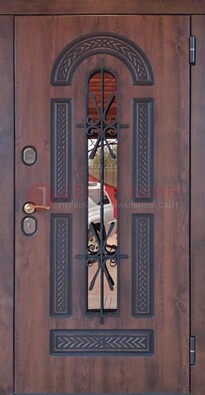 Железная дверь со стеклом и ковкой и узором ДСК-150 в Орехово-Зуево