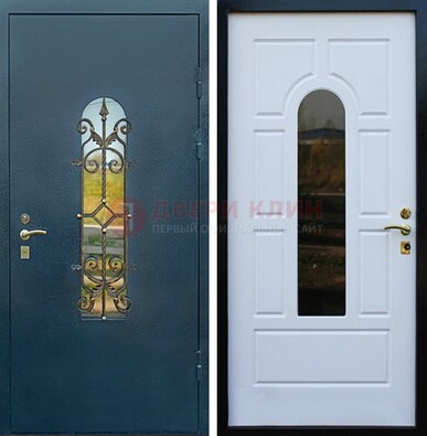 Входная дверь Дверь со стеклом и ковкой ДСК-71 для кирпичного дома в Орехово-Зуево