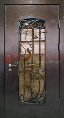 Металлическая дверь со стеклом и ковкой ДСК-95 для магазина в Орехово-Зуево