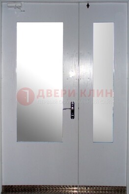 Белая  тамбурная дверь со стеклянными вставками ДТМ-18 в Орехово-Зуево