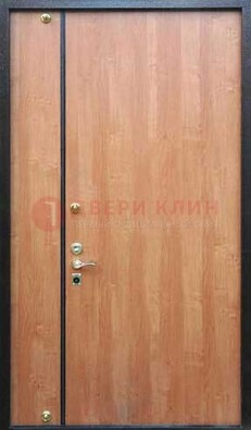 Светлая тамбурная дверь ДТМ-29 в Орехово-Зуево