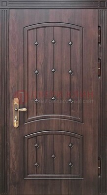 Коричневая уличная дверь с виноритом для дома ДВТ-235 в Орехово-Зуево