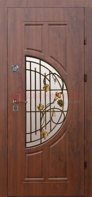 Стальная коричневая дверь с виноритом и ковкой ДВТ-82 в Орехово-Зуево